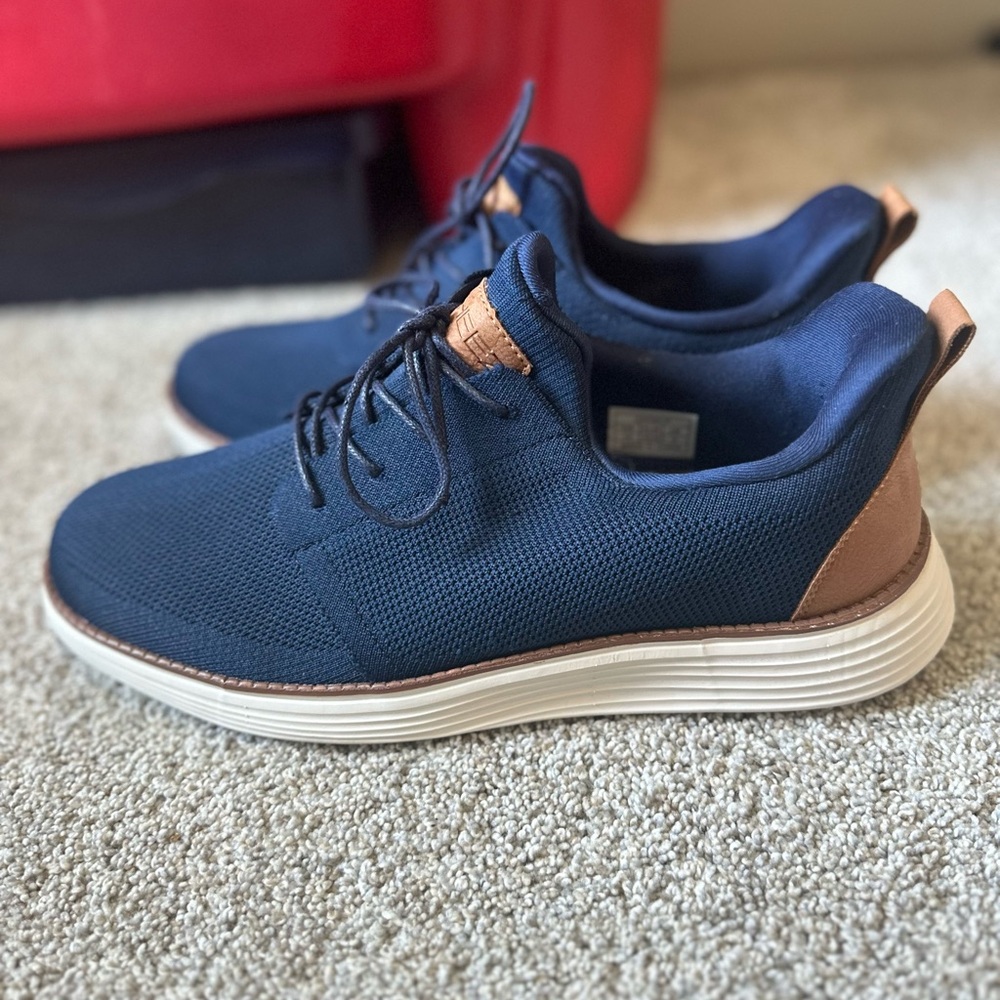 Navy and Tan Men's Sneakers